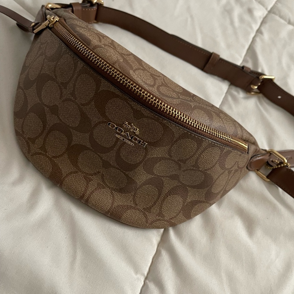 Authentic Coach Bumbag (Tan Signature Canvas/Leather)